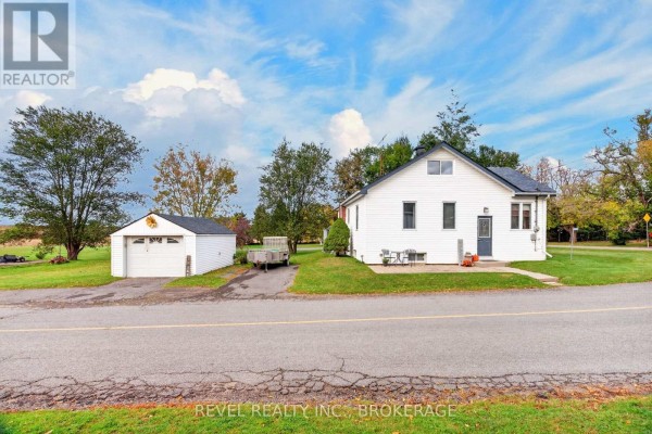 Family room - 4682 Latimer Road, Frontenac, ON K0H1X0 Photo 4