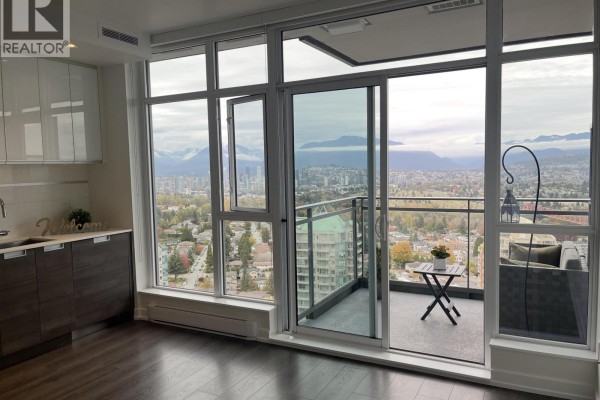 4688 Kingsway Street, Burnaby, BC V5H0E9 Photo 2