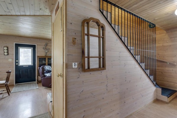 46880 Sakwi Creek Road, Mission, BC V0M1A1 Photo 5