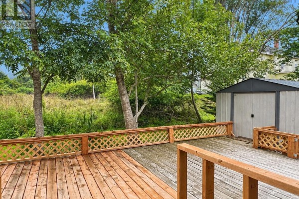 Primary Bedroom - 469 Brunswick Street, Yarmouth, NS B5A4V4 Photo 5