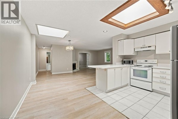 2pc Bathroom - 469 Wilson Street E Unit# 205, Hamilton, ON L9G2C4 Photo 5