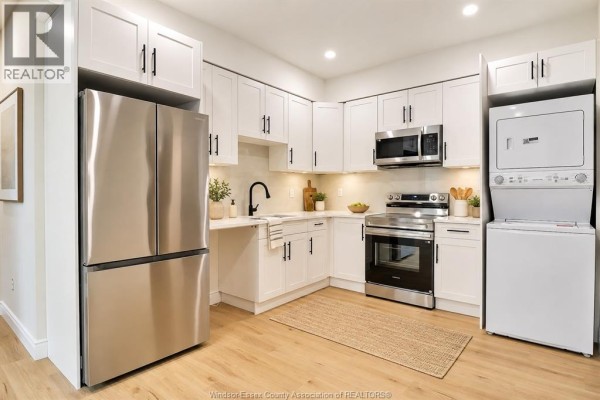 Kitchen - 4695 Montgomery Unit# 2, Lasalle, ON N9H1E6 Photo 4