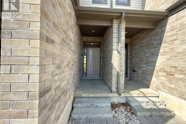 2112 Meadowgate Boulevard, London South, ON, photo 2