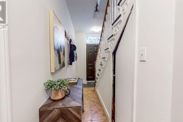 Bath (# pieces 1-6) - 47-49 William Street, St  John S, NL A1C2C9 Photo 3