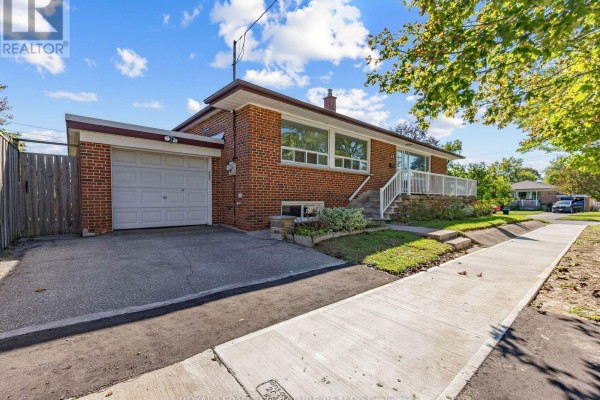 Kitchen - 47 Beacon Road, Toronto, ON M1P1G6 Photo 3