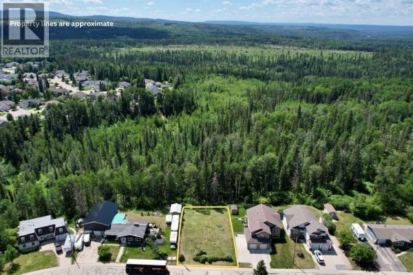 47 Beaver Drive, Whitecourt, AB, photo 2