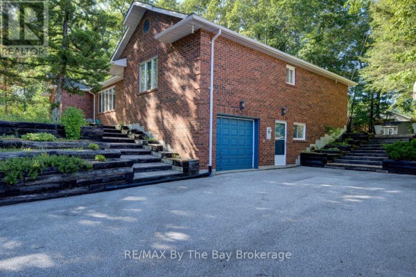 Bedroom 2 - 47 Birchwood Trail, Wasaga Beach, ON L9Z1B1 Photo 2