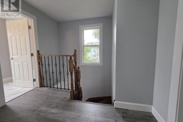 Porch - 47 Blowers Street, North Sydney, NS B2A2Y6 Photo 4