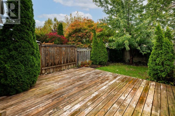47 Bradley Drive, Halton Hills, ON L7G6B6 Photo 5
