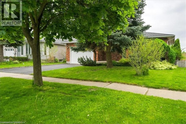 47 Claycroft Crescent Unit# Upper, Kitchener, ON, photo 2