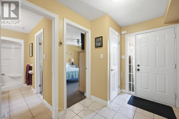 47 Dynasty Avenue, Hamilton, ON, photo 3