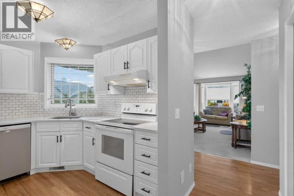 3pc Bathroom - 47 Edenwold Green Nw, Calgary, AB T3A5B8 Photo 2