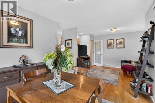 4pc Bathroom - 47 Edenwold Green Nw, Calgary, AB T3A5B8 Photo 3
