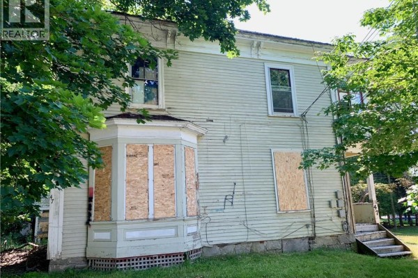 47 Elm Street, St  Stephen, NB, photo 3