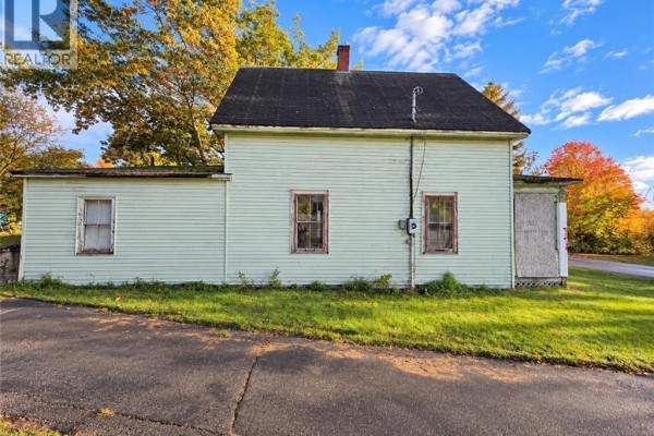 Bath (# pieces 1-6) - 47 Highland Avenue, Mcadam, NB E6J1H7 Photo 3