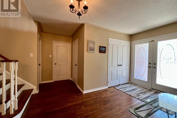 Living room - 47 Looker Drive, Barrie, ON L4N7V3 Photo 4