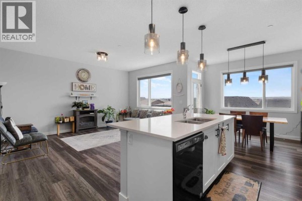 Foyer - 47 Lucas Terrace Nw, Calgary, AB T3P1P9 Photo 5