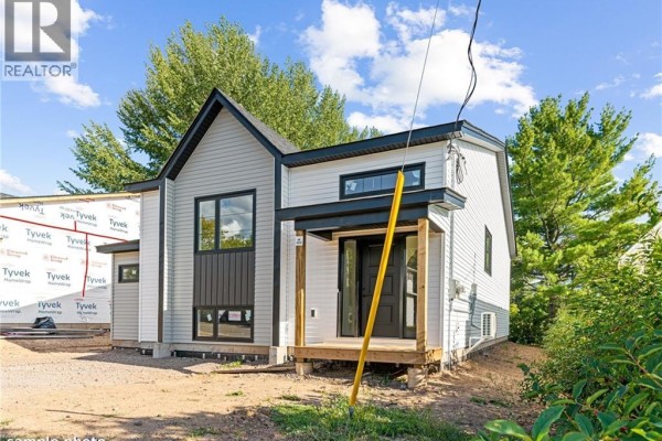 4pc Bathroom - 47 Mansfield, Moncton, NB E1A2V8 Photo 2