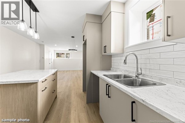 Kitchen - 47 Mansfield, Moncton, NB E1A2V8 Photo 4