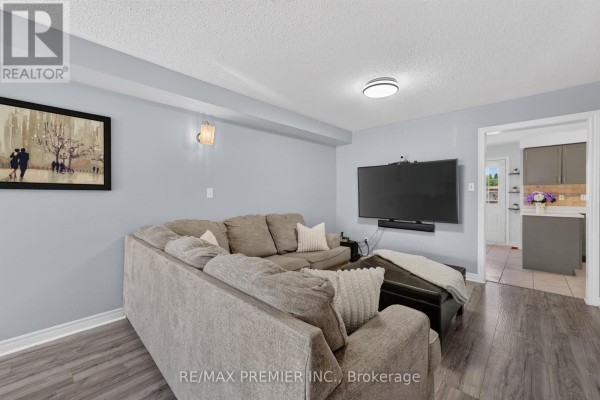 Primary Bedroom - 47 Milloy Place, Aurora, ON L4G7L2 Photo 5