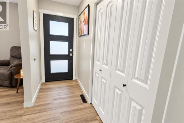 4pc Bathroom - 47 Montcalm Avenue, Camrose, AB T4V2K9 Photo 3