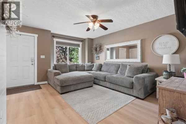 Dining room - 47 N 1 Street E, Magrath, AB T0K1J0 Photo 5