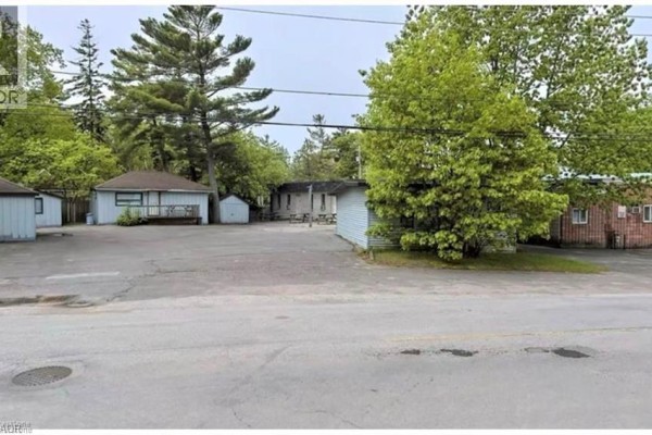 47 River Road E, Wasaga Beach, ON, photo 2