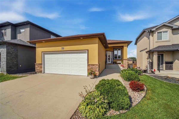 Breakfast - 47 Seaside Drive, Winnipeg, MB R2G3C2 Photo 2