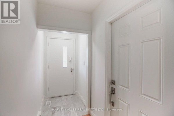47 Stayner Avenue, Toronto, ON M6B1N5 Photo 4
