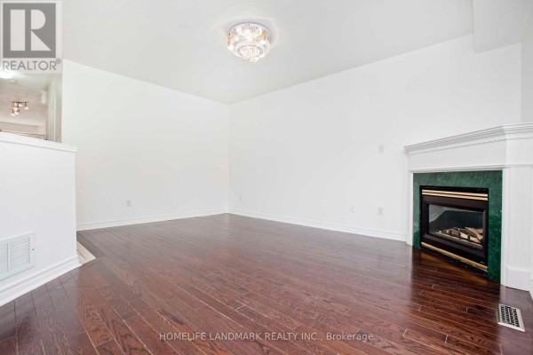 Bedroom 3 - 47 Waterton Crescent, Richmond Hill, ON L4B4L2 Photo 5