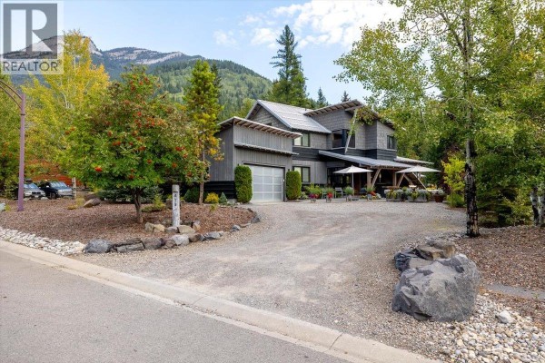 Foyer - 470 Canyon Trail, Fernie, BC V0B1M5 Photo 4