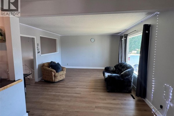 Bedroom - 470 Perry Road, Kelowna, BC V1X1H8 Photo 4