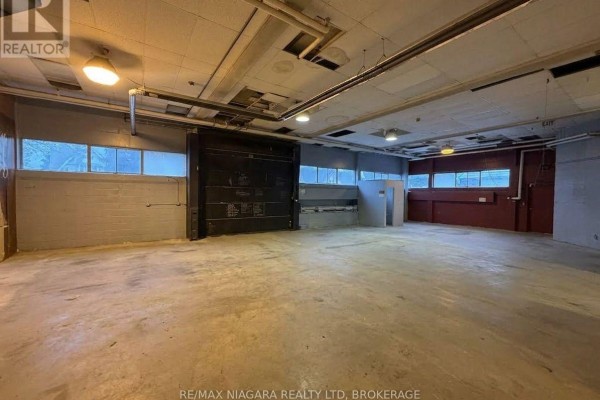 4700 Epworth Circle, Niagara Falls, ON, photo 2