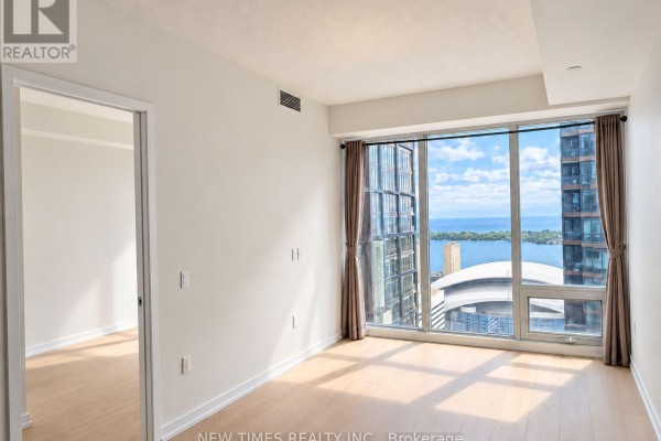Living room - 4701 - 125 Blue Jays Way, Toronto, ON M5V0N5 Photo 2