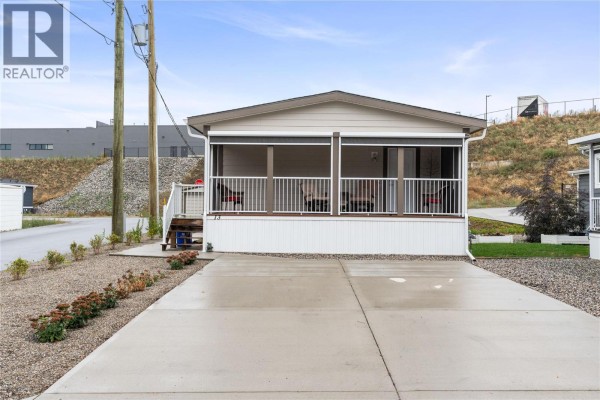 2pc Ensuite bath - 4701 Pleasant Valley Road Unit# 13, Vernon, BC V1T4M7 Photo 5