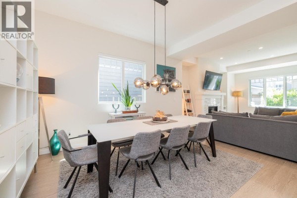 4702 Hazelnut Way, Delta, BC V4M0C5 Photo 4