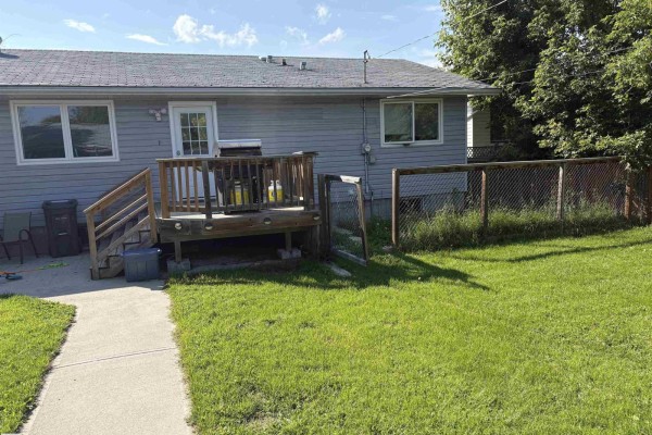Bedroom 4 - 4703 59 St, Cold Lake, AB T9M1T8 Photo 4