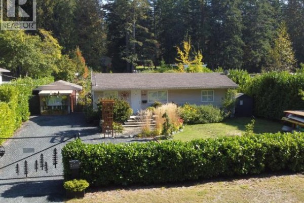 4706 Bowness Ave, Powell River