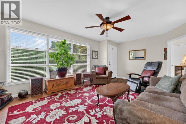Den - 471 Cadder Avenue, Kelowna, BC V1Y5N2 Photo 5