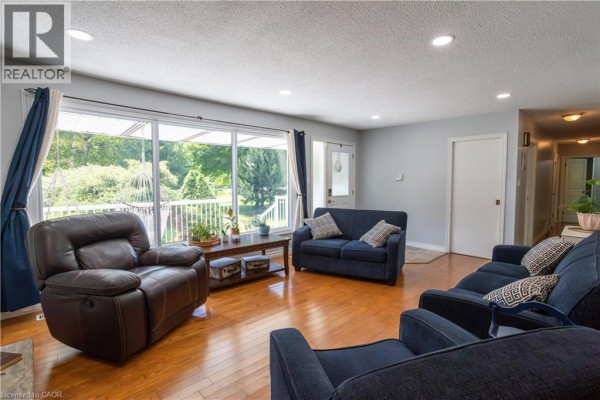 4pc Bathroom - 4710 #59 Highway, Courtland, ON N0J1E0 Photo 5