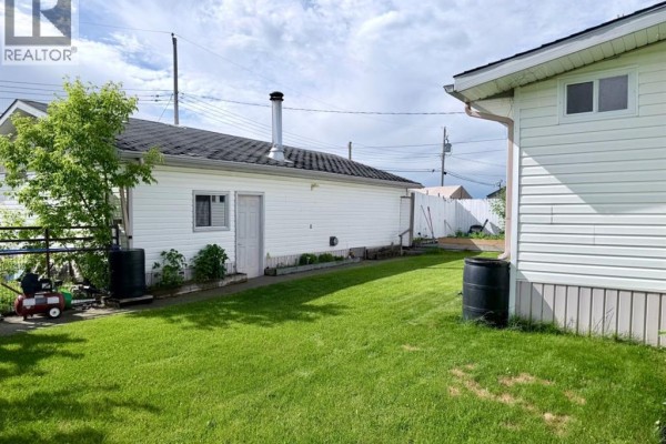 Bedroom - 4713 43 Street, Mayerthorpe, AB T0E1N0 Photo 4