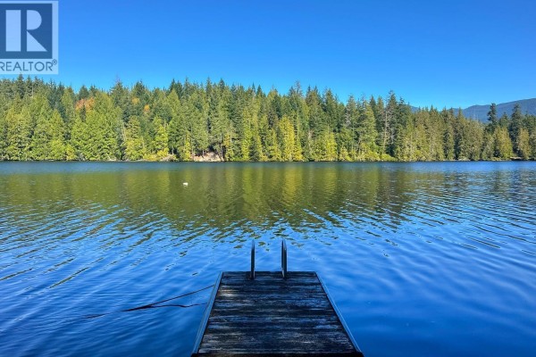 4713 Hotel Lake Crescent, Garden Bay, BC V0N1S1 Photo 3