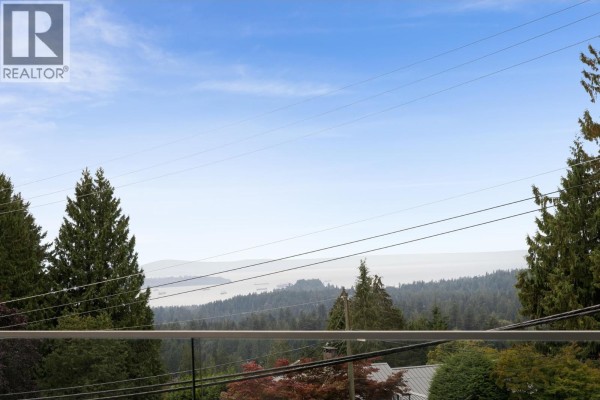 4716 Skyline Drive, North Vancouver, BC V7R3H8 Photo 5
