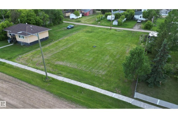 4718 52 St, Mayerthorpe, AB T0E1N0 Photo 5