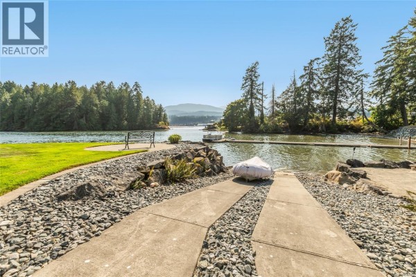 Bedroom - 4718/4720 Shell Beach Rd, Ladysmith, BC V9G1L7 Photo 4
