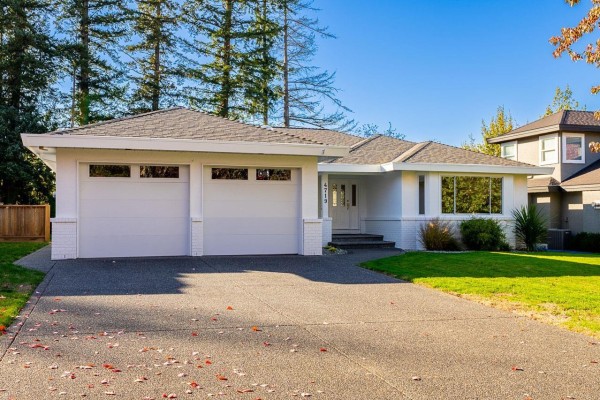 4719 215a Street, Langley, BC V3A8G8 Photo 2