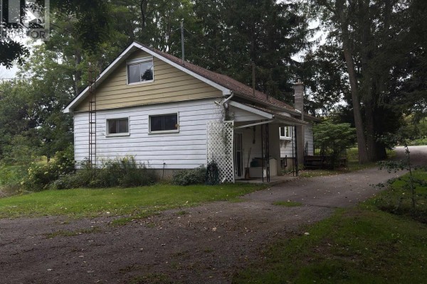 Mud room - 472 County Rd 10 Road W, Prince Edward County, ON K0K2T0 Photo 2