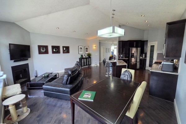 Primary Bedroom - 472 Foxtail Co, Sherwood Park, AB T8A3K2 Photo 4