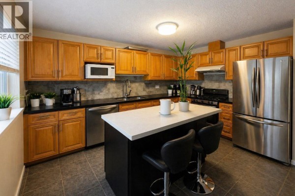 4720 Pandora Street, Burnaby, BC V5C2C3 Photo 3