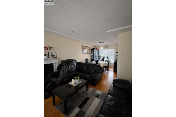 4720 Pandora Street, Burnaby, BC V5C2C3 Photo 4